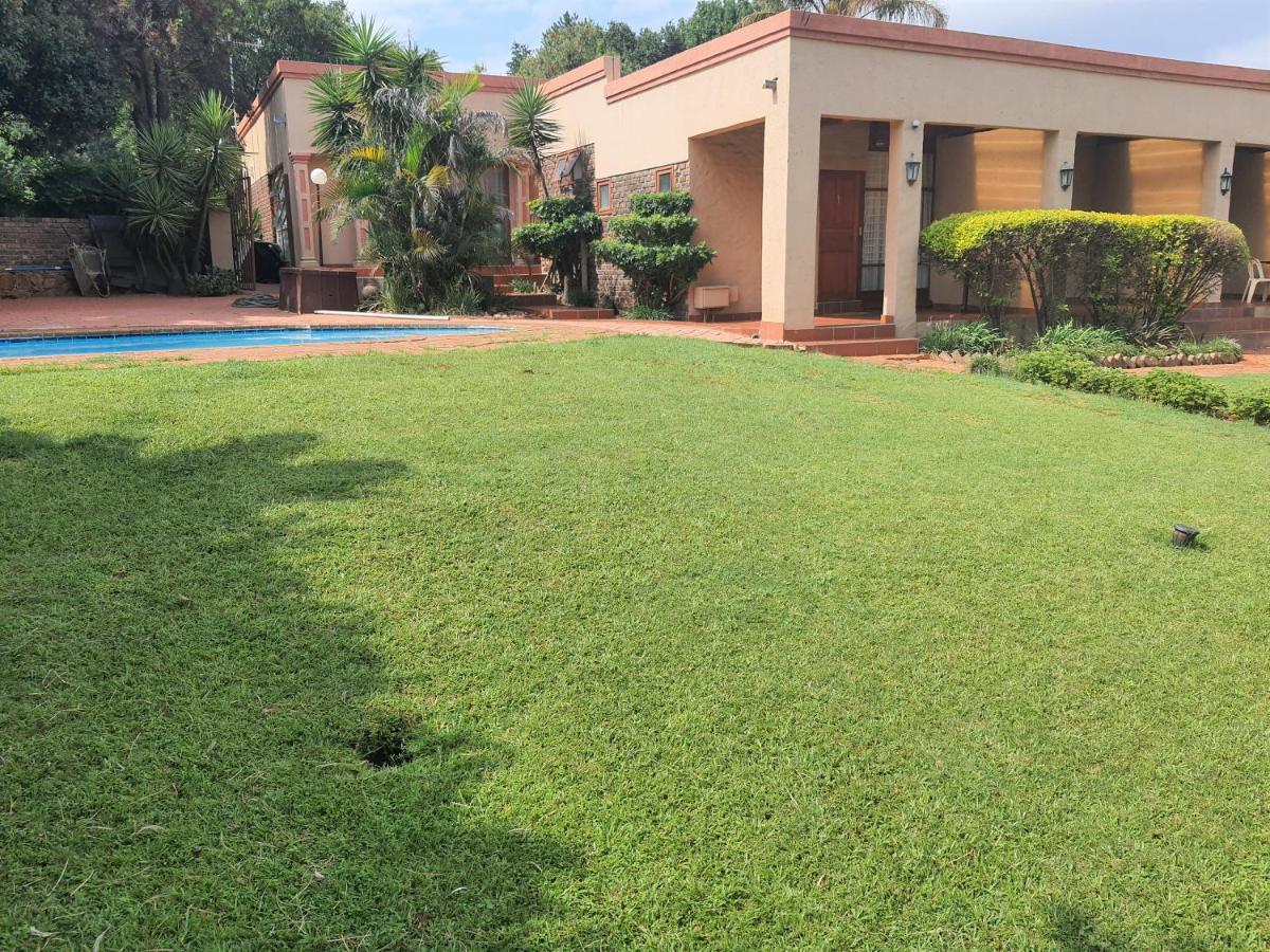 The Lionfish Guesthouse Pretoria Ngoại thất bức ảnh
